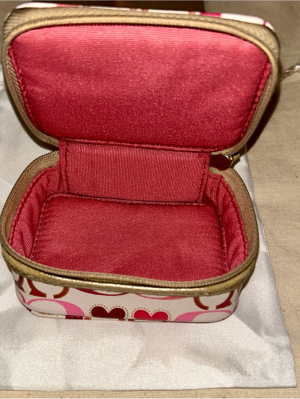 COACH Triple Pill Case Pink Red White with Gold Trim VERY RARE! - Picture 7 of 8
